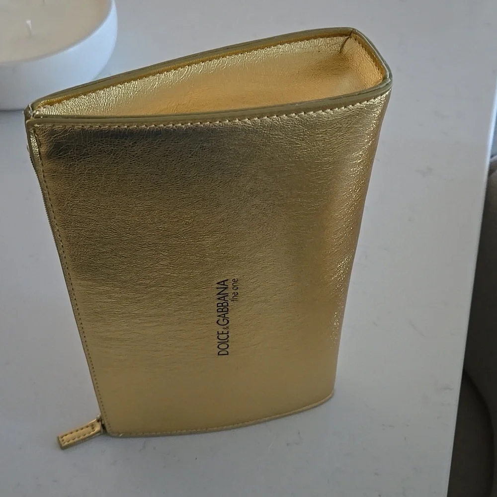 New never used Dolce and Gabbana gold clutch Purse D&G Beauty Vip Clutch Bag - Picture 10 of 12